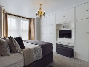 Master bedroom- click for photo gallery